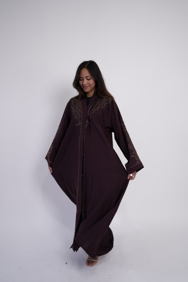 Emerald Grace – Embroidered Abaya - Image 7