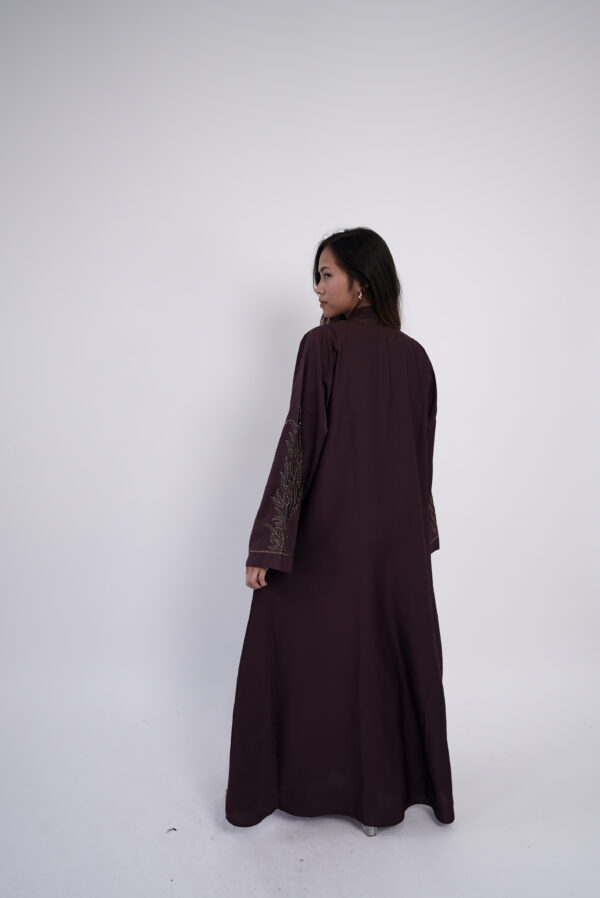 Emerald Grace – Embroidered Abaya - Image 4