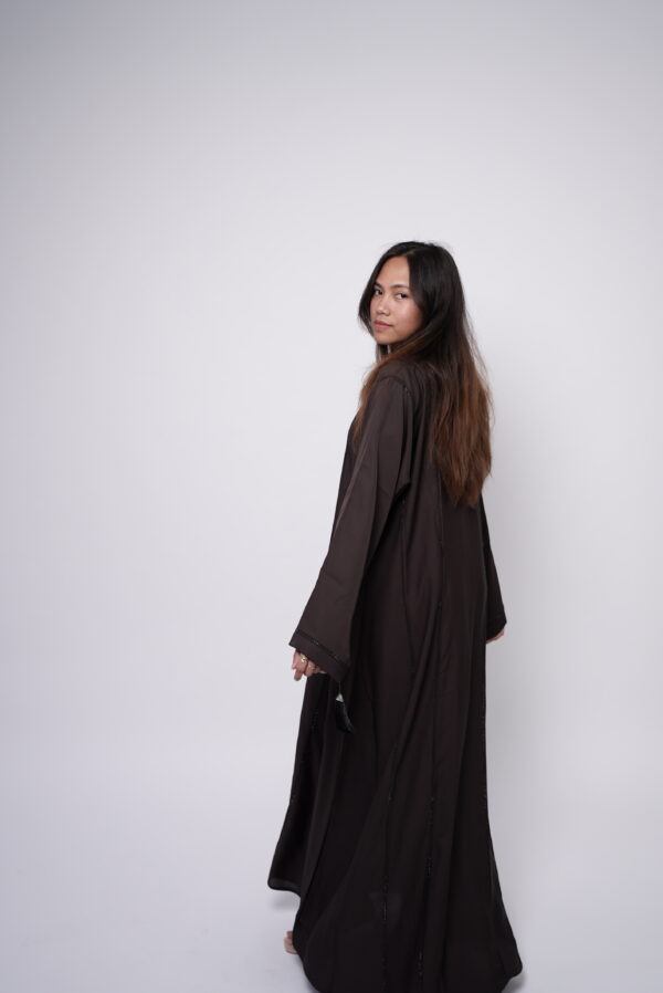Haya Deep Flow Abaya - Image 4