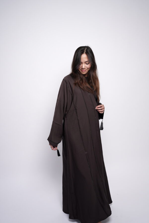 Haya Deep Flow Abaya - Image 9