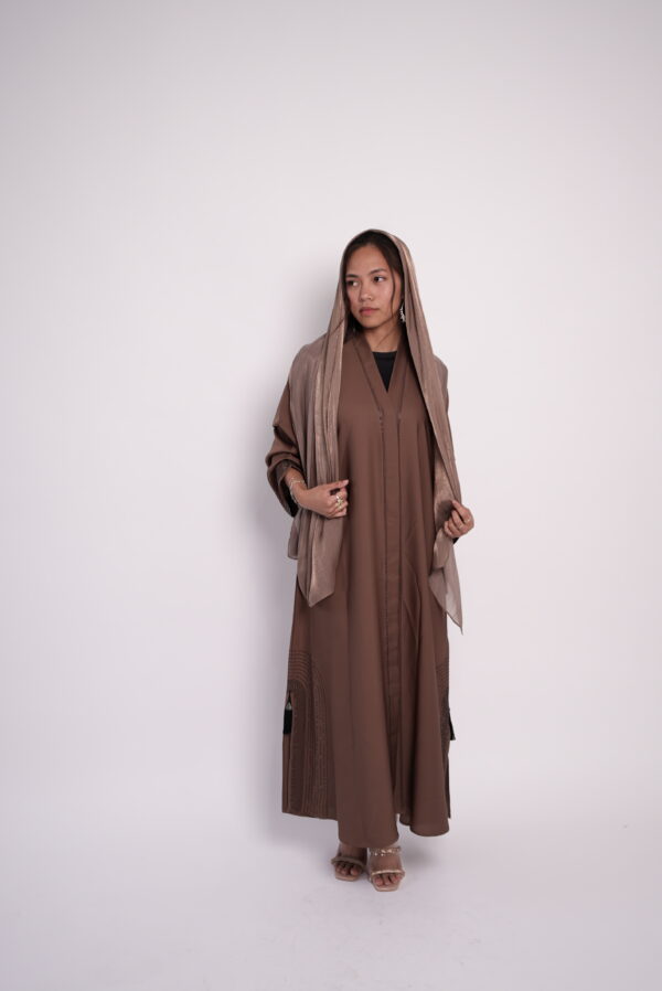 Amira Glow Abaya