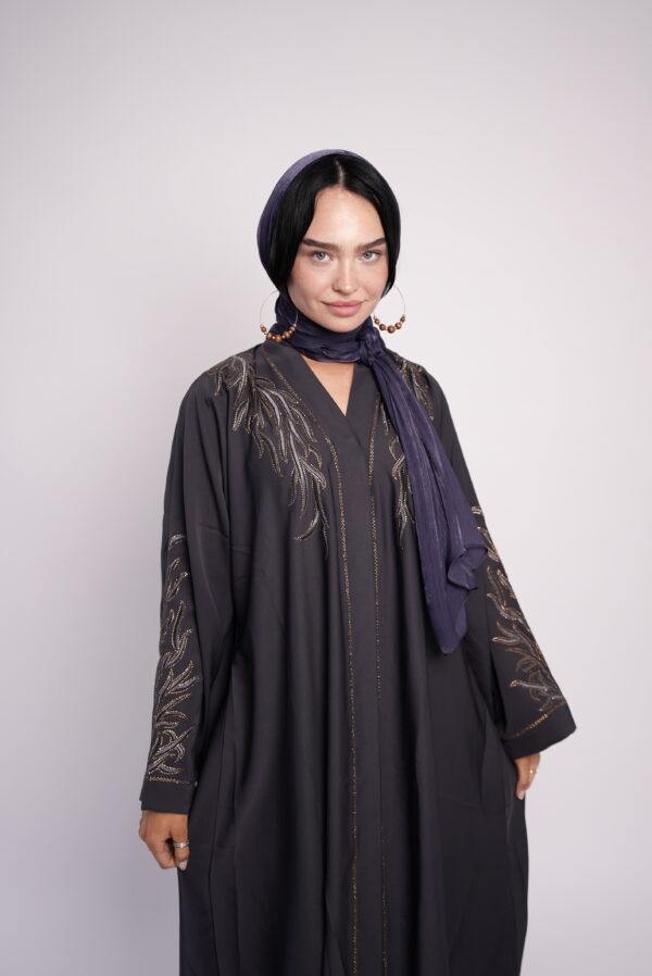 Emerald Grace – Embroidered Abaya - Image 11