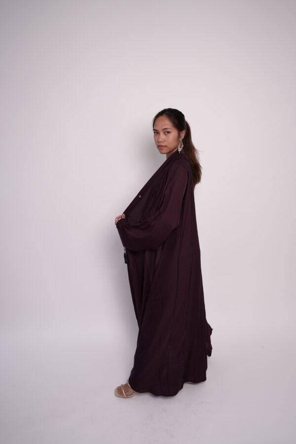 Haya Deep Flow Abaya - Image 5