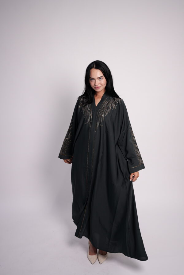 Emerald Grace – Embroidered Abaya - Image 3