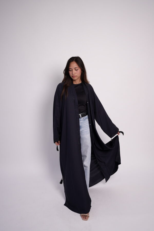 Amira Glow Abaya