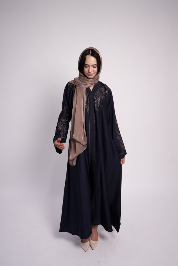 Emerald Grace – Embroidered Abaya - Image 3