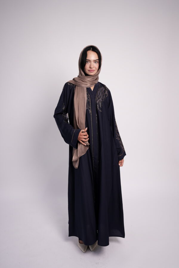 Emerald Grace – Embroidered Abaya - Image 4