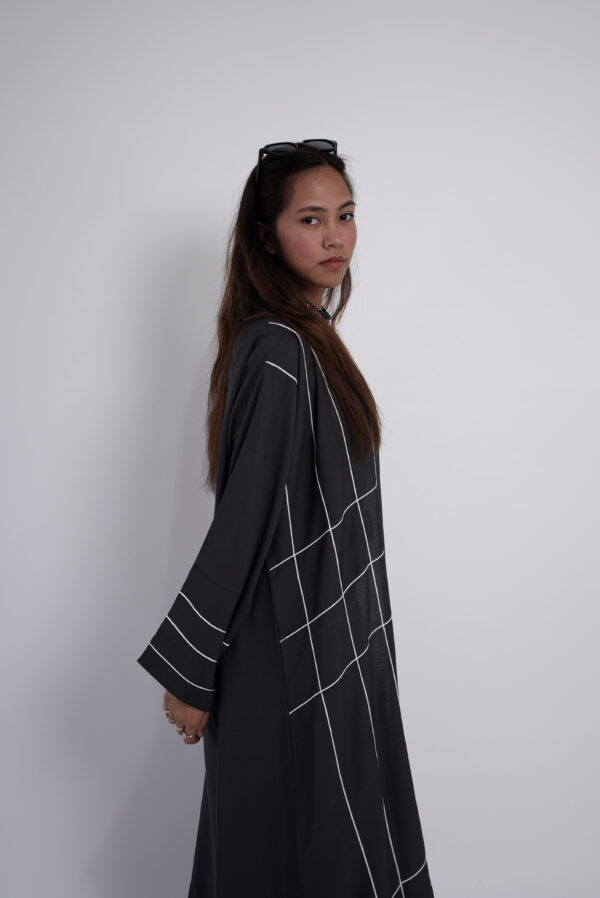 Metro Noir Abaya - Image 6