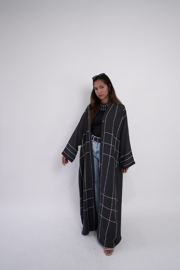 Metro Noir Abaya - Image 7