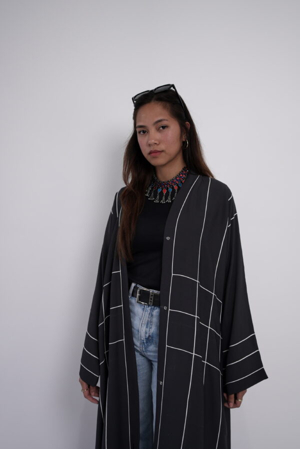 Metro Noir Abaya - Image 8