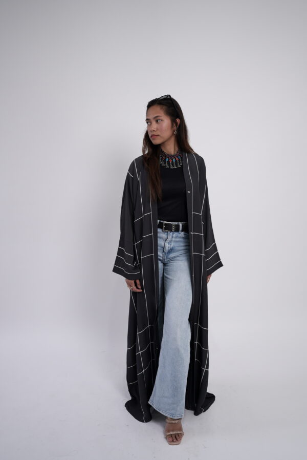 Metro Noir Abaya - Image 10