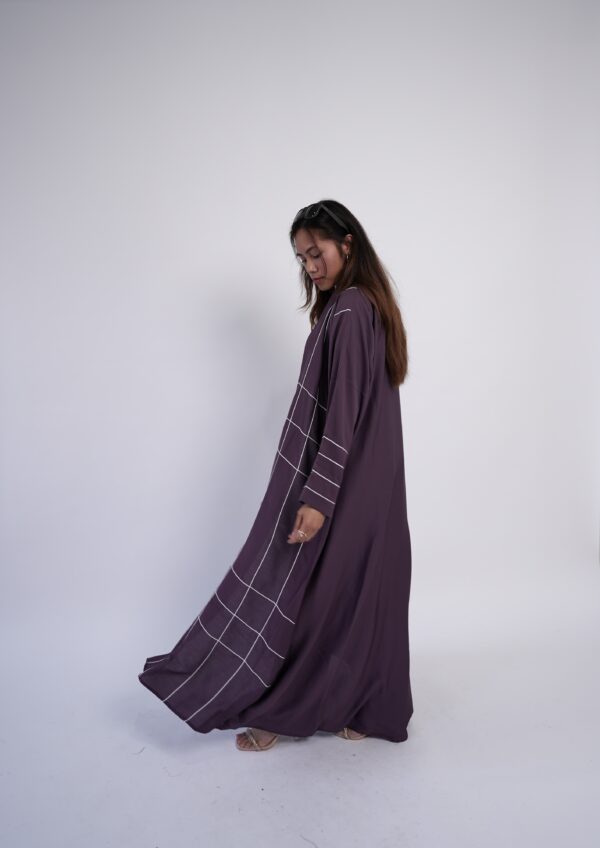 Metro Noir Abaya - Image 4
